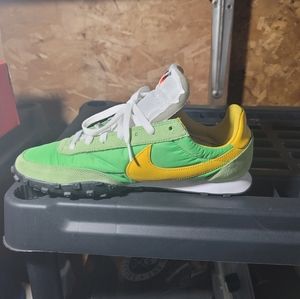 Nike waffle racer Green nebula